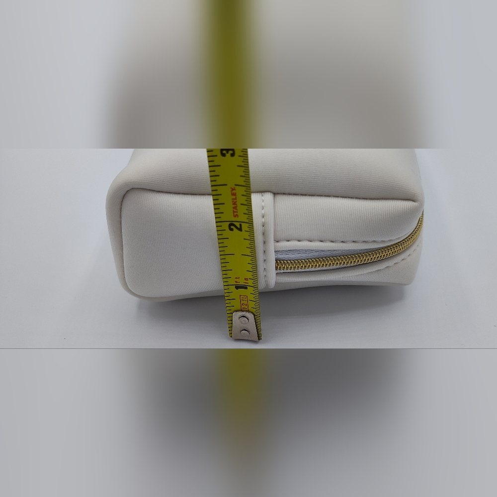 DIOR Beauté White Couture CD Pouch Gold Hardware VIP Cosmetic Bag AUTHENTIC GWP - Picture 8 of 15